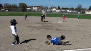 Youth ball tourney seeking female players