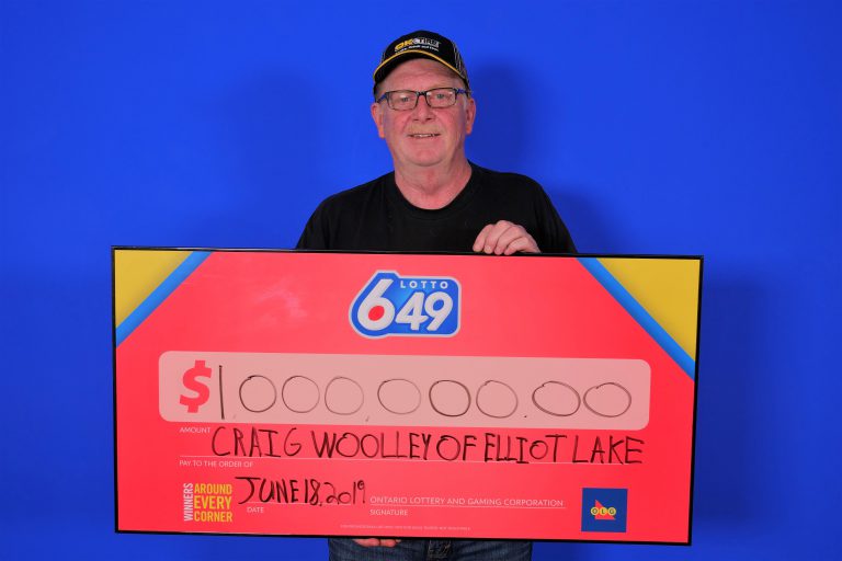 Elliot Lake Resident celebrates $1 million lotto 6/49 win