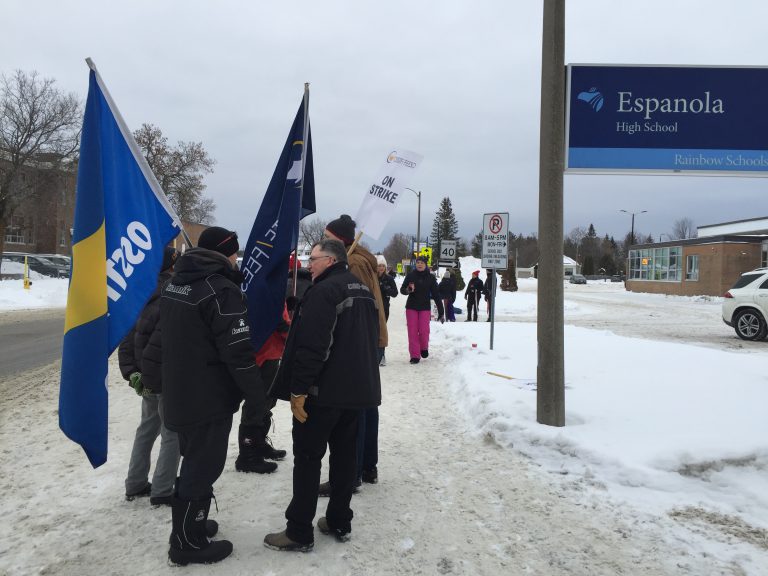 OSSTF/FEESO to pause rotating strikes, increase service withdrawals